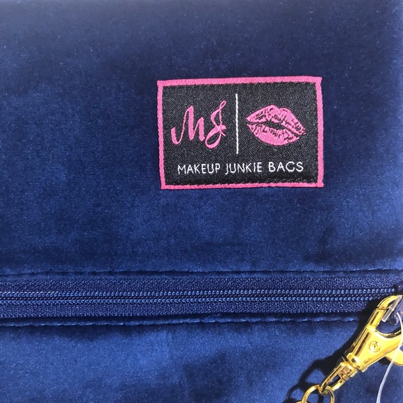 Makeup Junkie Bag - Picture 3 of 7